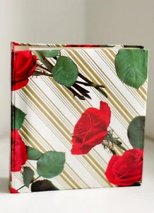 MINI RING BINDER / PHOTO ALBUM WITH ROSES - Picture 1 of 3
