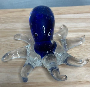 Estatuilla de vidrio artístico soplado a mano pulpo vintage pisapapeles azul costero náutico - Imagen 1 de 8