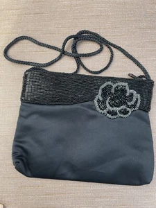 Borsa a tracolla da sera vintage Andre Cellini in tessuto nero con perline floreale elegante - Foto 1 di 6
