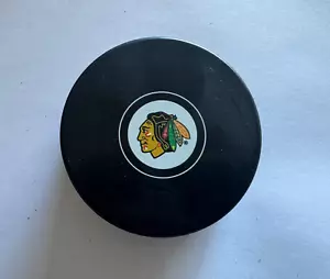 Chicago Blackhawks logo puck NHL Official Licensed Product InGlasCo - Picture 1 of 2