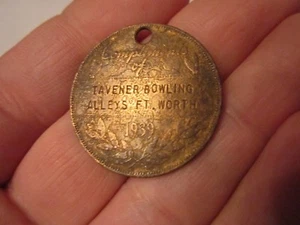 1939 RED CROWN HANDICAP CLASSIC METAL COIN MEDALLION - TUB SCC - Picture 1 of 2