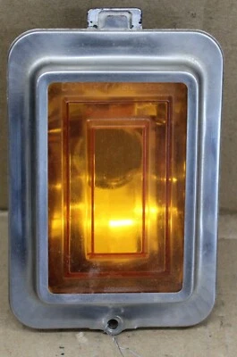 Luz marcadora Cadillac Fleetwood Deville 1977-1978-79 GM # 5969864 ámbar Foto 1 de 2