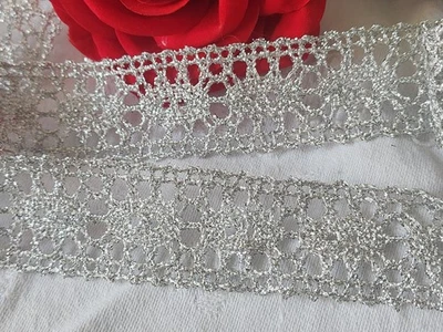 Dentelle vintage argenté entre deux  large 2 métres  sur 3,1  cm A5 - Photo 1/4