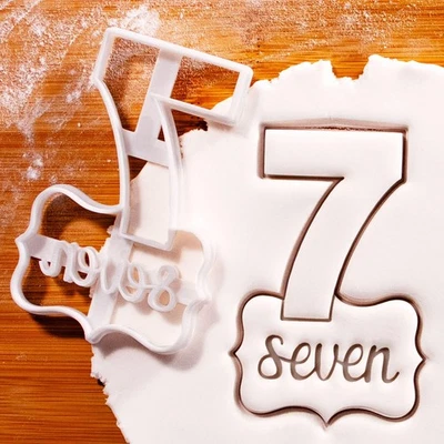 Cortador de galletas número 7 - séptimo cumpleaños 7 aniversario siete hitos fiesta Foto 1 de 4