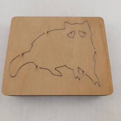 Matrices de madera accucut de mapache animal del bosque Ellison equipo educativo 6"x5"  Foto 1 de 3