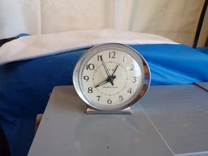 Reloj Despertador Escritorio Westclox Baby Ben Luminoso Cuerda Mecánico - Funciona - Imagen 1 de 7