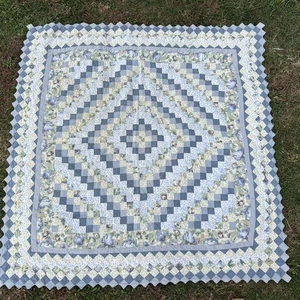 Vintage Trip Around The World Patchwork Quilt Blue Floral Hand Quilted 80”x 84” - Picture 1 of 12