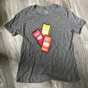 NEW Taco Bell Women’s Rally or Meeting Uniform Shirt Size SMALL Hot Sauce Fire - Picture 1 of 3