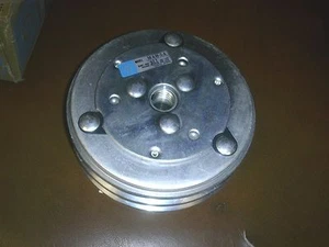 AMC CONCORD A/C AIR CONDITIONER CLUTCH ASSEMBLY 1979 ALL WITH 4 CYLINDER ENGINE - Picture 1 of 2