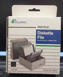 Fellowes Fan File Diskette File Beige Holds 10 - 3.5" Diskettes 1987 NOS 96035 - Picture 1 of 4