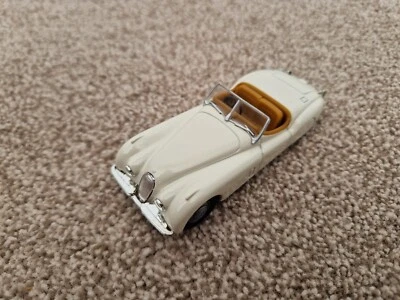 CORGI VANGUARDS 1/43 CLASSIC JAGUAR XK 120 DIECAST MODEL CAR COLLECTABLE - Image 1 of 4