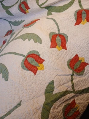 Antique Vintage Civil War Era 1850s Red & Green Applique Flowers Quilt 108x90 - Image 1 of 4