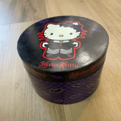 Sanrio Hello Kitty Gothic Music Box 2003 Halloween Rare Tune Fantasia - Изображение 1 из 4