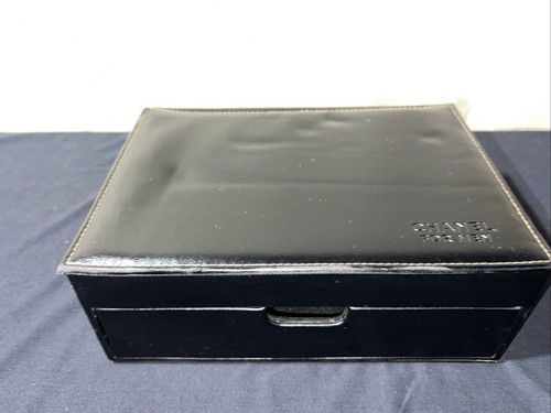 CHANEL PORTAGIOIE UOMO IN PELLE NERA CON INTERNO IN VELLUTO 1 CASSETTO