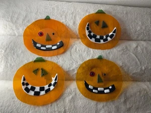 Dept 56 Set Of 4 Fused Glass Jack-O-Lantern Halloween Pumpkin Plates - Picture 1 of 11