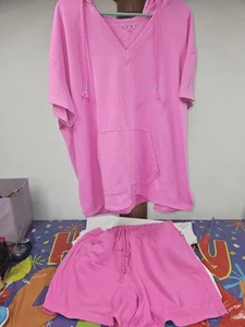 Women's 2 Piece Livi By Lane Bryant Hooded Short Sleeve Shirt With Shorts 18/20 - Picture 1 of 8