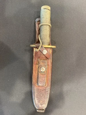 Cuchillos hechos por Randall años 70 modelo 18-7,5 viene con funda y piedra originales. Foto 1 de 4