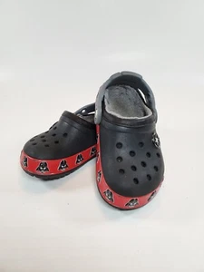 CROCS Niños Talla 8/9 Guerra de las Galaxias Darth Vader Brillo en la Oscuridad Logo Forrado en Vellón   - Imagen 1 de 7