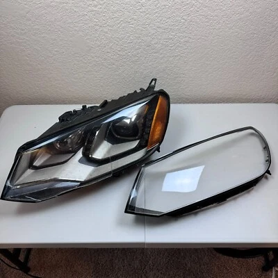 Volkswagen Touareg 2012 3L V6 luz delantera del lado del conductor Foto 1 de 4