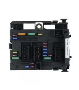 Peugeot 206 307 406 807 Citroen C3 C5 C8 FUSE BOX ASSEMBLY Part Number:6500Y1-CN - Picture 1 of 2