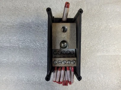 Блок распределения питания Ferraz Shawmut 66592 600 В 3-полюсный б/у - Изображение 1 из 2