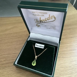 Peridot Women’s Pendant With 9 Carat Gold 40cm Chain - Picture 1 of 3