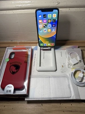 Iphone X Silver 256 GB (100% Batt) Excellent condition - Image 1 of 4