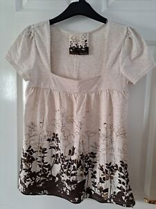 Cherokee - Lovely Oatmeal & Brown Floral Top. Size 10 NEW