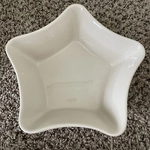 Longaberger Pottery Ivory Star Dish Woven Traditions Basket Casserole; USA - Picture 1 of 4