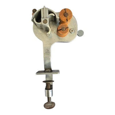 Máquina de fideos triangulares vintage Corp Cavatelli ñoquis rodillo de pasta hecho en EE. UU. Foto 1 de 4