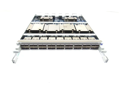 ARISTA DCS-7500R2A-36CQ-LC Arista 7500R2 Series 36x100GbE QSFP100 LineCard - Image 1 of 4