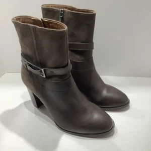Clarks Women’s Sz. 10M Kacia Garnet Heeled Bootie in Taupe Comb Buckled, New - Picture 1 of 8