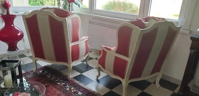 deux fauteuils Bergères anciens entièrement refaites par un tapissier  - Photo 1/4