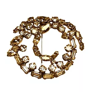 Spilla a cerchio con strass tono argento vintage - Foto 1 di 5