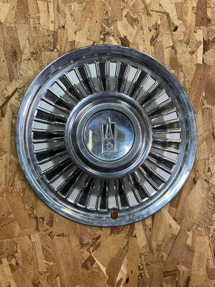 "Pontiac Acadian 1963, 1964, 1965, 1966, 1967 tapacubos cubierta de rueda 14"""  Foto 1 de 2