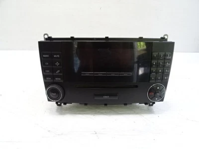 05 Mercedes W209 CLK55 centro de mando, radio, 2098700589 Foto 1 de 4