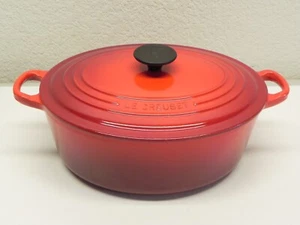 Le Creuset Oval Dutch Oven #29 Signature - 5 Qt Cerise Red w/Lid - Picture 1 of 24