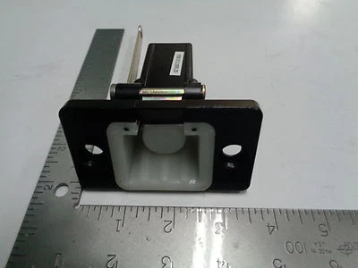 RECEPTOR BLOQUEO INFERIOR ESCOTILLA TRASERA PORSCHE 928 NUEVO GENUINO PORSCHE 1984 A 1995 Foto 1 de 4