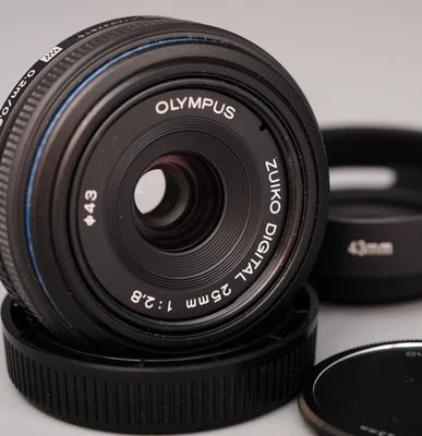 working MFT pancake Olympus ZUIKO DIGITAL 25mm  F/2.8 - Four Thirds System - Bild 1 von 4