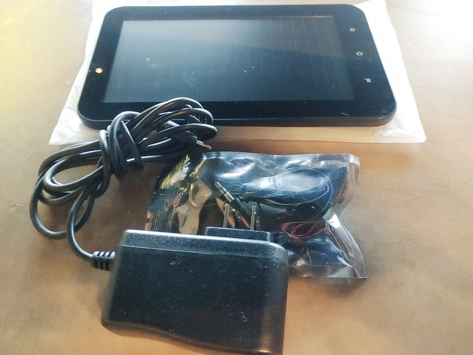 HKC P771A 7" 16GB Tablet Sample Sale - Image 1 of 2