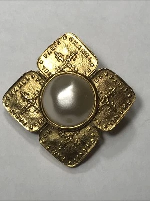 VTG Authentic CHANEL Gold Tone Large Faux Pearl Cabochon Clip Single Earring - Image 1 of 4