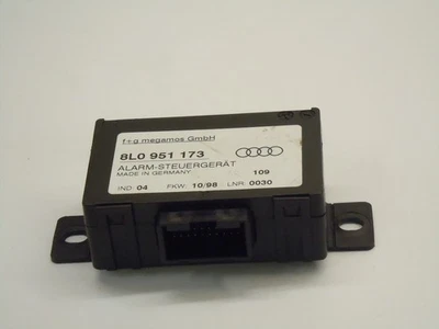 Audi A8 4D D2 PF Alarm Control Module ECU 8L0951173 - Image 1 of 4