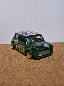Hot Wheels CUSTOM 2013 Morris Mini Cooper Metal Base 194/250 LOOSE Green 1:64 - Picture 1 of 6