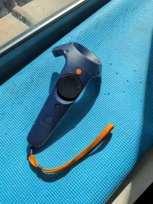 Genuine HTC Vive Pro 2.0 VR Wireless Controller McLaren Edition Dark Blue Wand - Image 1 of 2