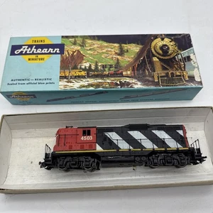 HO Athearn Canadian National CN GP9 #4503 Zebra Powered Locomotive - Picture 1 of 9
