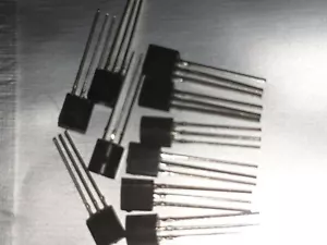 X10 Pcs Transistor 2N3904, 60V 0.2A NPN TO92 2n3904 - Picture 1 of 3