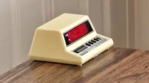 Timemaster Electronic Alarm Clock / Vintage / Space Age / Rare / Red / 80's - Picture 1 of 15