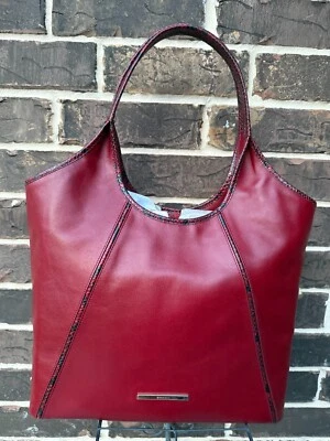 NUEVO CON ETIQUETAS $425 Brahmin Iona GRANDE Bolso de Hombro Abrazo Dietrich Cuero Suave Rojo Rico Foto 1 de 4