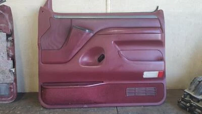 1992-1996 FORD F150 RIGHT PASSENGER DOOR PANEL; POWER, RED; 92 93 94 95 96 - Imagem 1 de 4