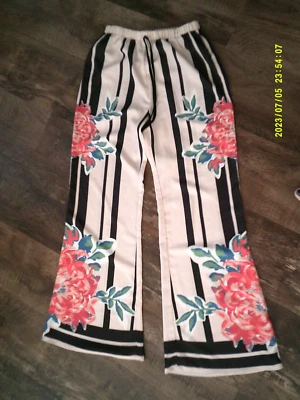 FLYING TOMATO Talla S Nuevo con Etiquetas Pantalones Coloridos Blanco y Negro Rayas Flores Brillantes Foto 1 de 3
